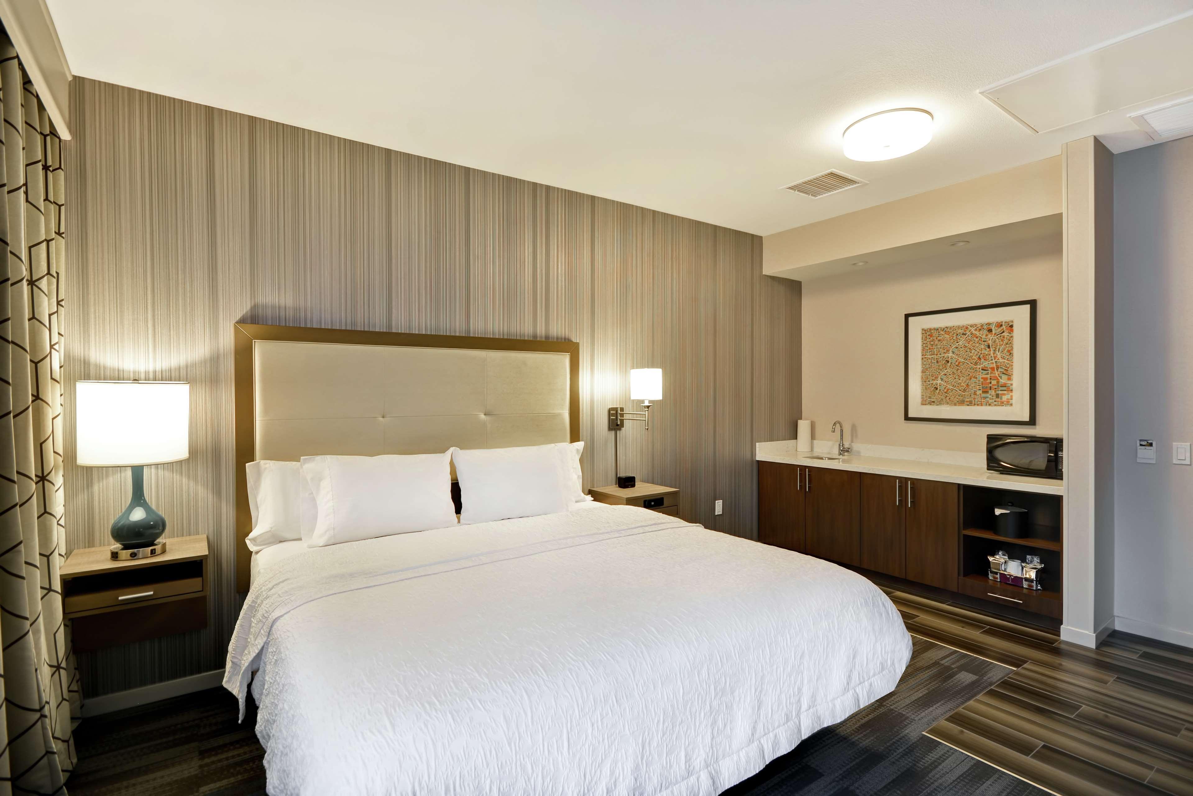 Hampton Inn & Suites Los Angeles Burbank Airport Extérieur photo