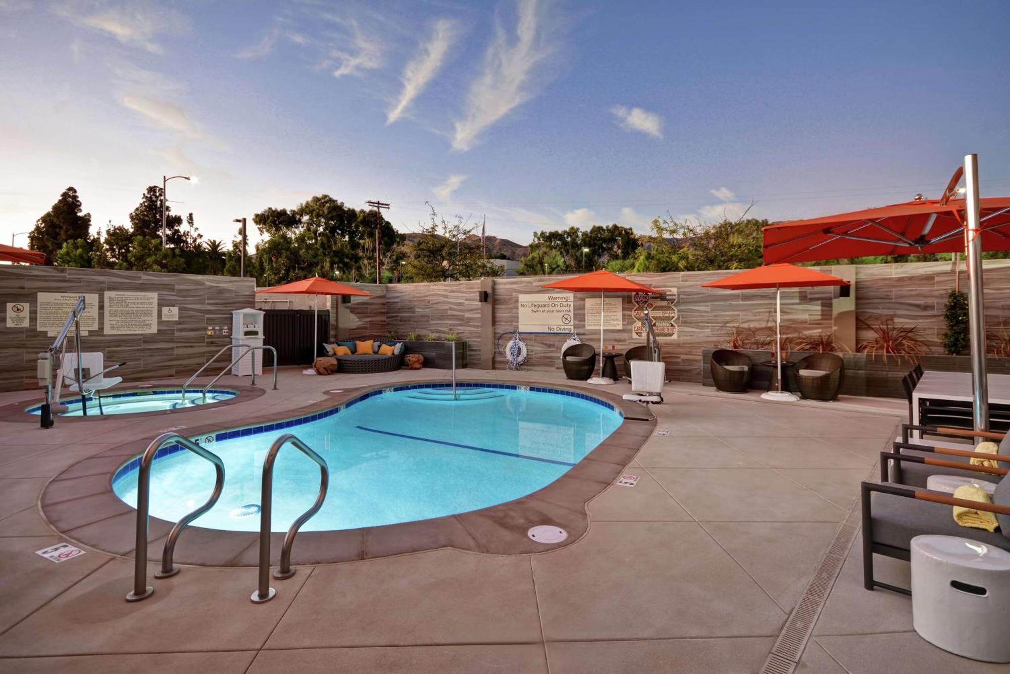 Hampton Inn & Suites Los Angeles Burbank Airport Extérieur photo