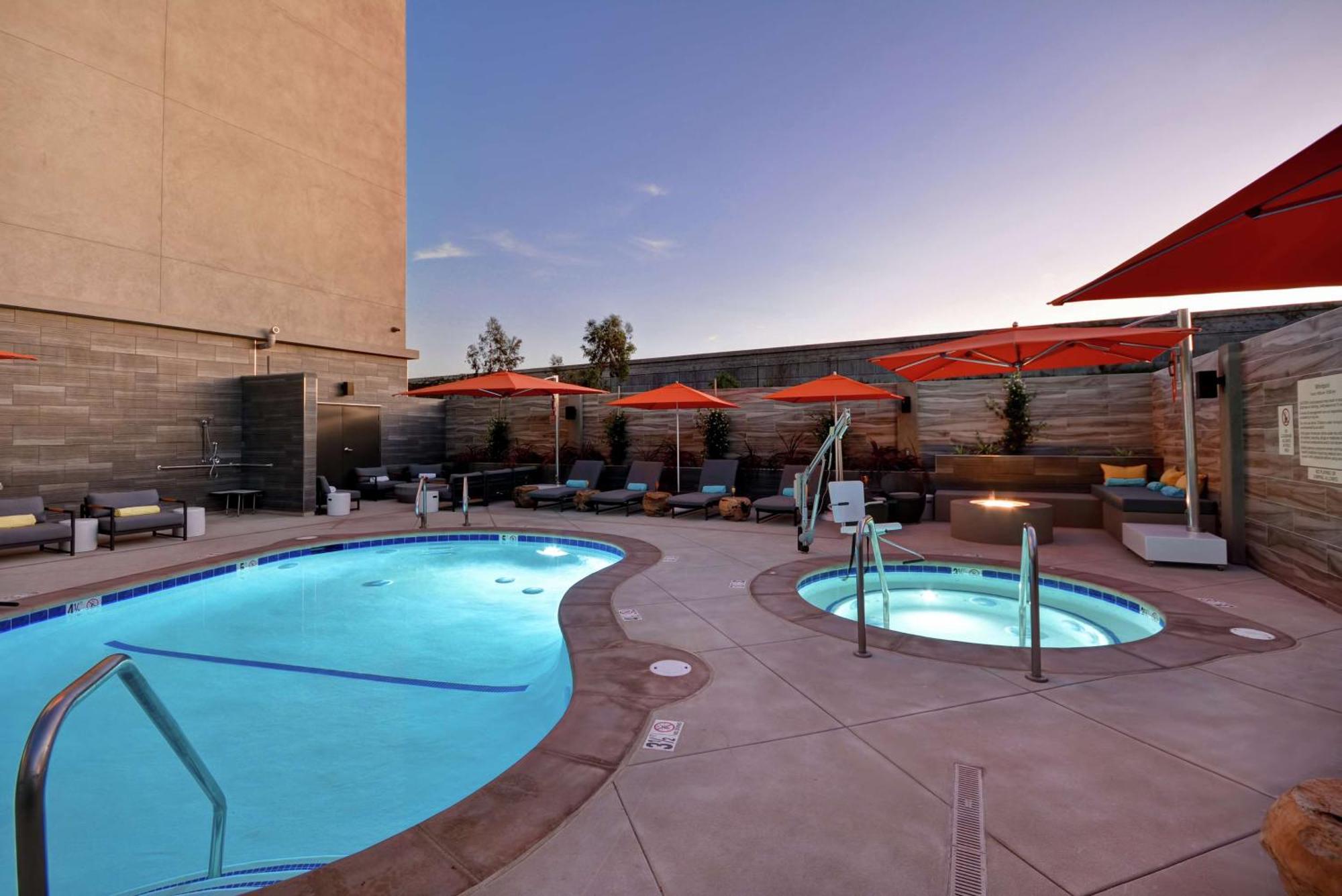 Hampton Inn & Suites Los Angeles Burbank Airport Extérieur photo